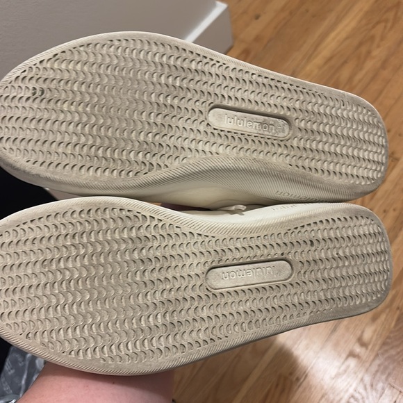 Lululemon Causal Cityverse Sneaker - Picture 5 of 7